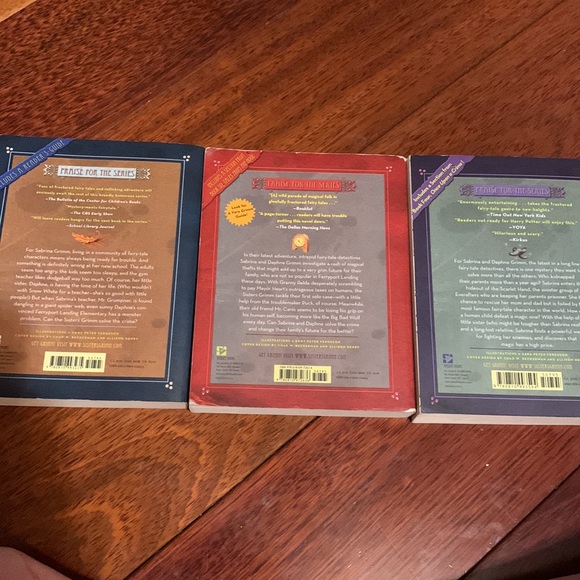books 2,3,and 5 of sisters grimm series - Picture 3 of 3